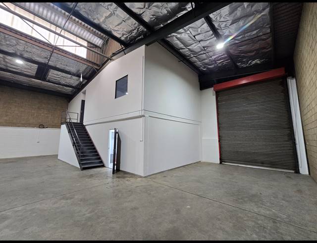 420M² WAREHOUSE TO LET IN MEADOWDALE